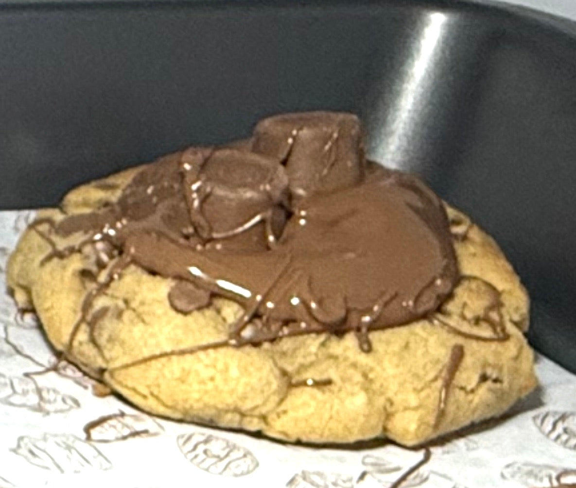 NYC Stuffed Cookie - 6x Rolo