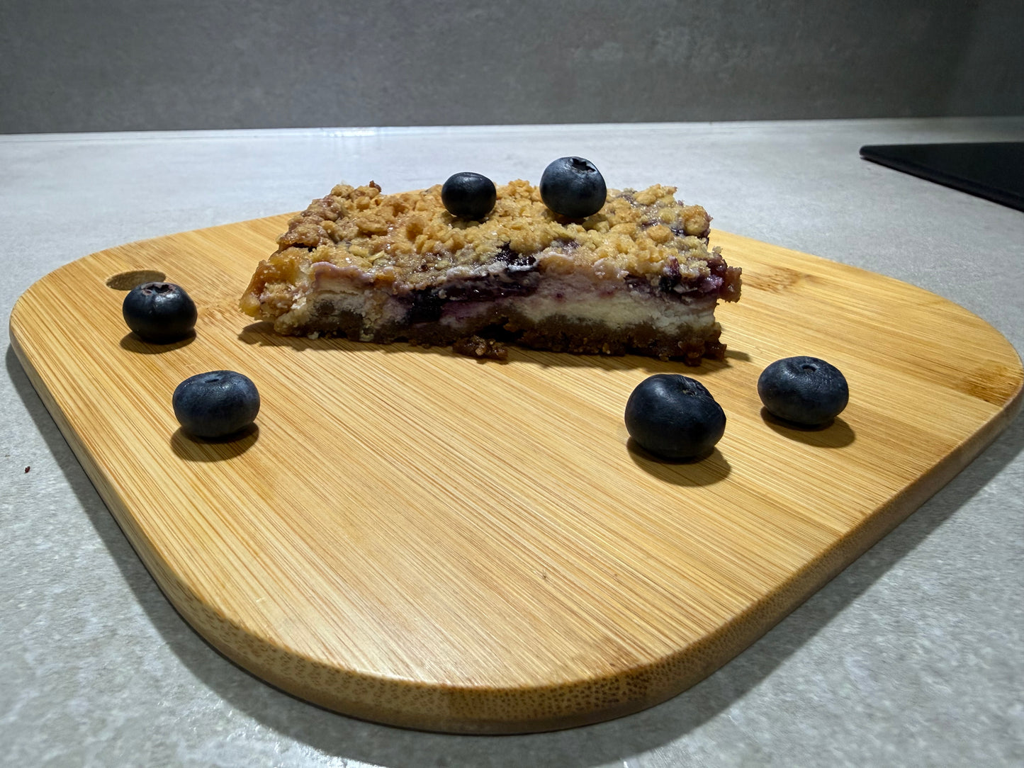 Cheesecake - Blueberry Crumble 9”