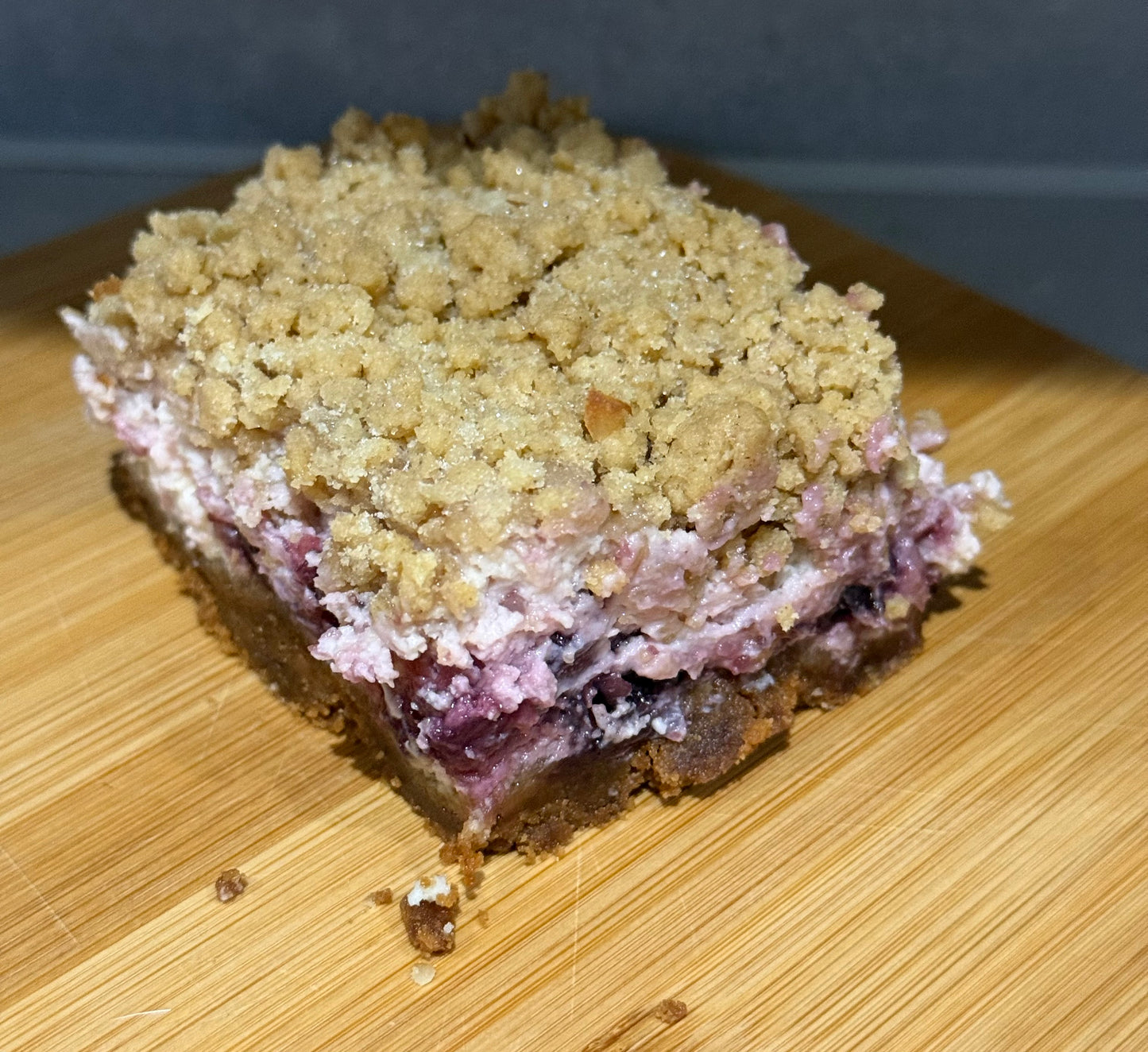 Cheesecake - Raspberry Crumble 9”