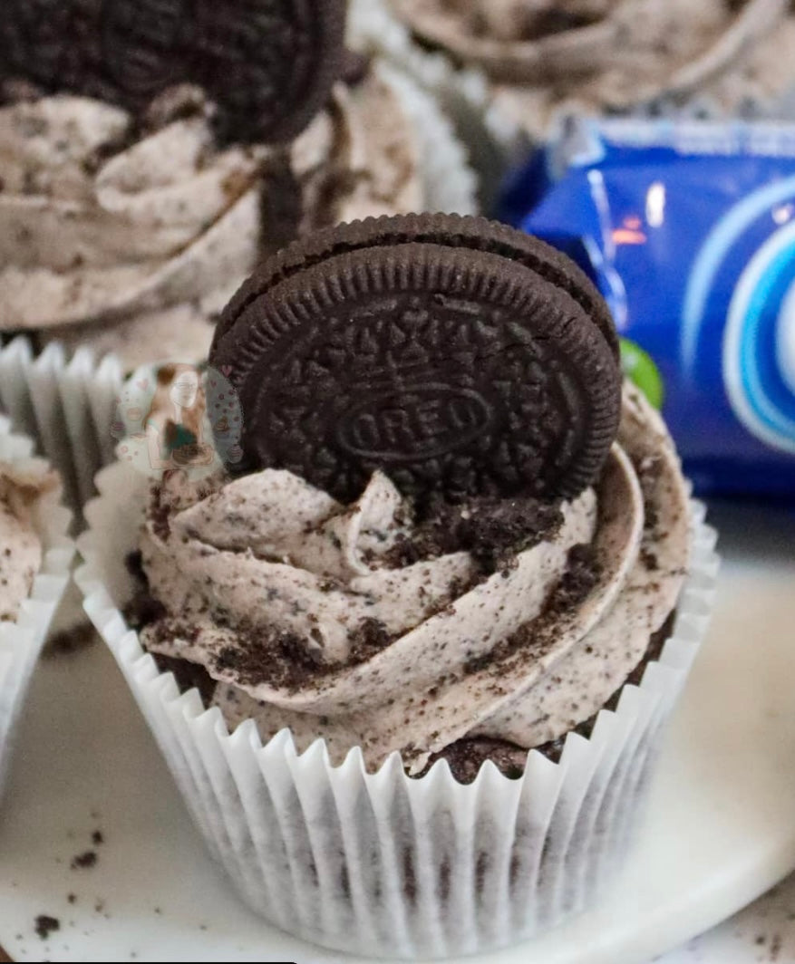 Cupcakes Oreo Cookies & Cream With Oreo Buttercream 12’s