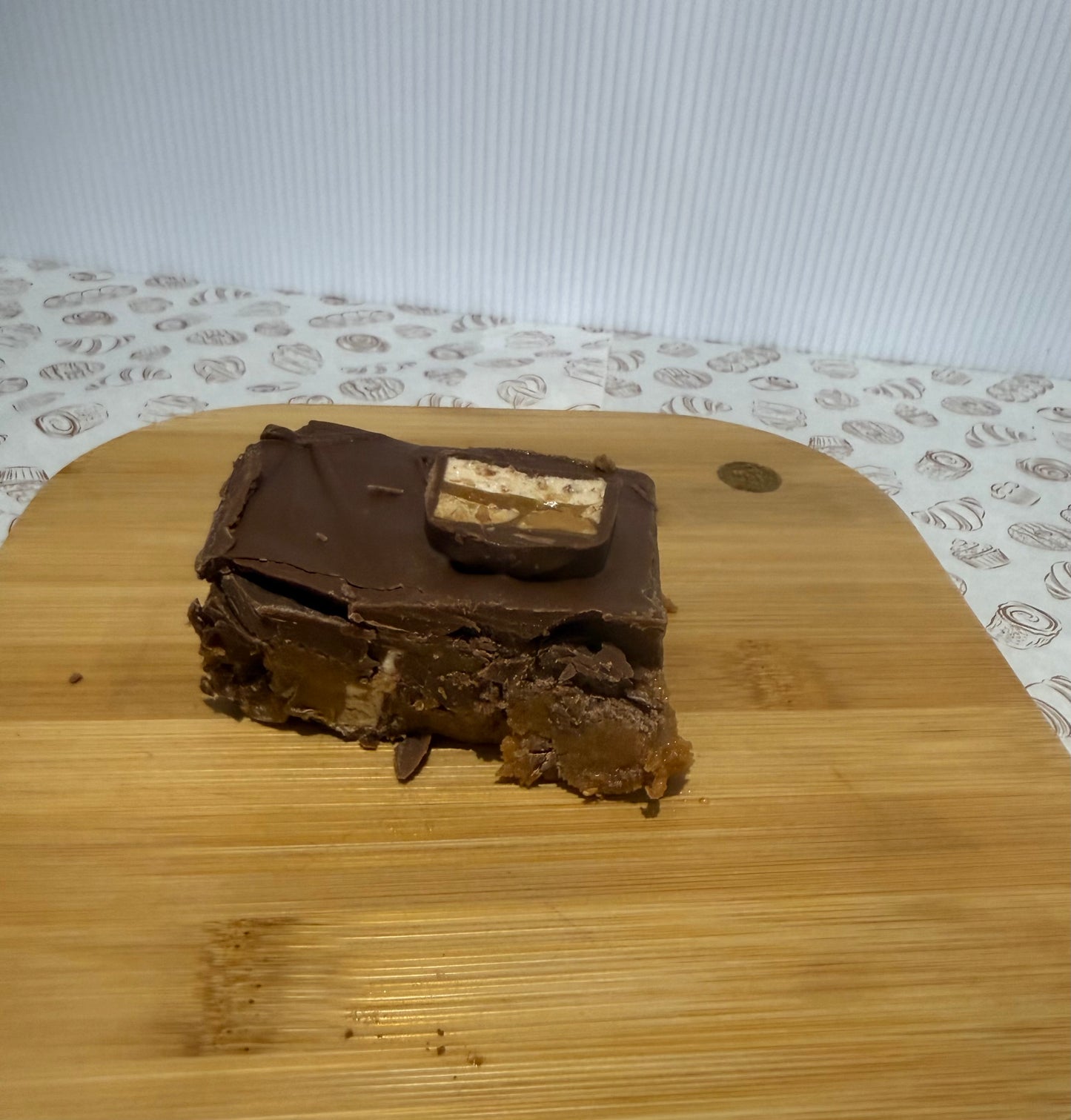 Biscuit Slice - Snickers