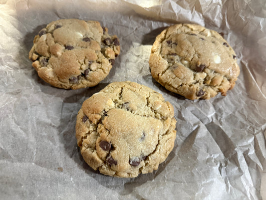 Cookie Brown Butter choc chips & Chocolate Bottom