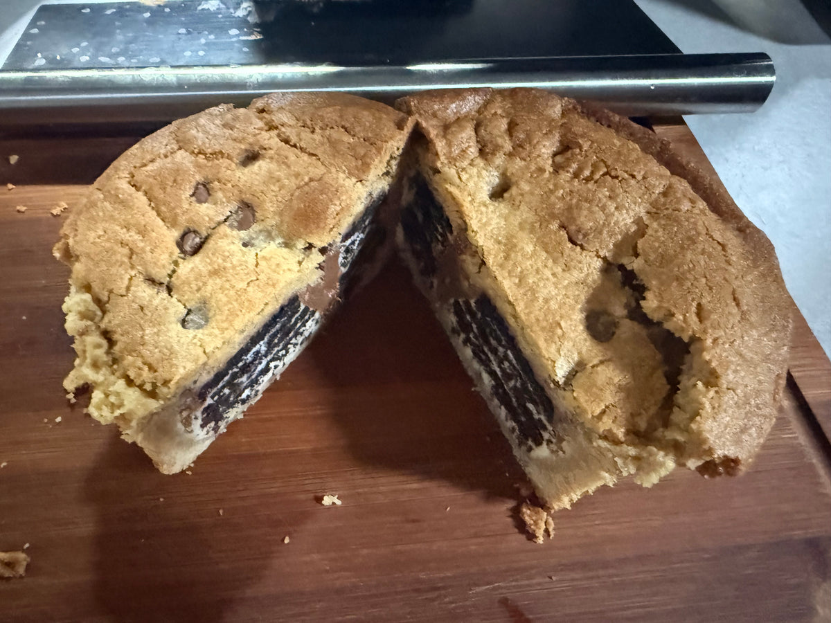 Cookie Pie 4” Cookies & Cream Oreo & Chocolate